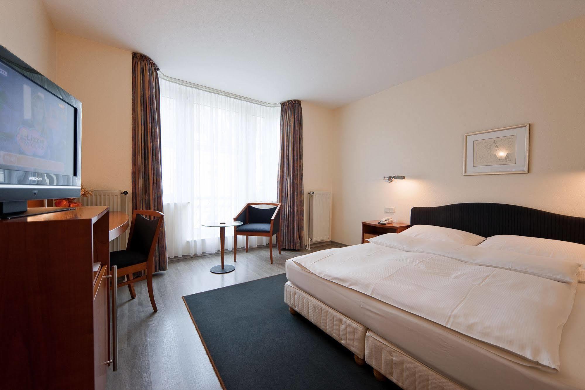 Gartenhotel Luisental Mülheim an der Ruhr Kültér fotó